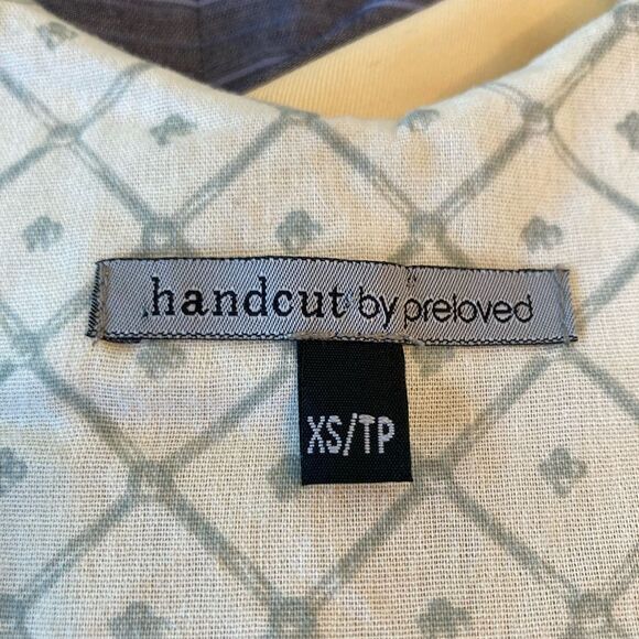 Handcut by preloved VTG Bubble Twill V-Neck Dress w/pockets elastic bottom - Picture 9 of 15